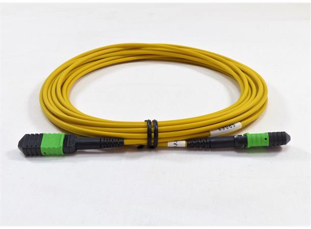 12 fiber MPOapc - MPOapc 10meters Telia