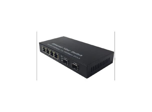 PoE mini Gigabit switch m/ 2 SFP slotter 4x PoE 10/100/1000-TP + 2x SFP (SM, MM)
